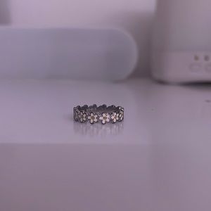 Pura vida daisy ring